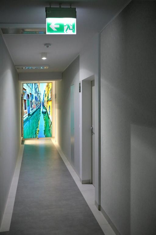 Studio di 35 m² in Appartamento con 1 bagno privato in zona Poznan Centro Esterno foto