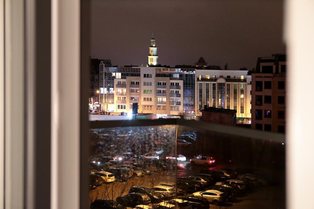 Studio di 35 m² in Appartamento con 1 bagno privato in zona Poznan Centro Esterno foto