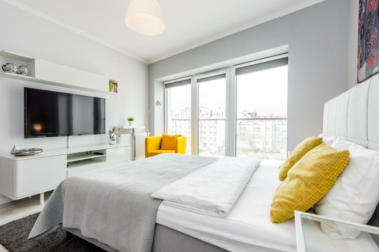Studio di 35 m² in Appartamento con 1 bagno privato in zona Poznan Centro Esterno foto