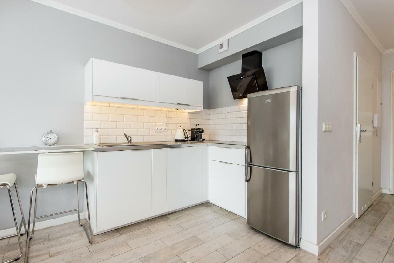 Studio di 35 m² in Appartamento con 1 bagno privato in zona Poznan Centro Esterno foto